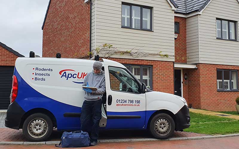Residential & Commercial Pest Control Services Residential & Commercial Pest Control Services